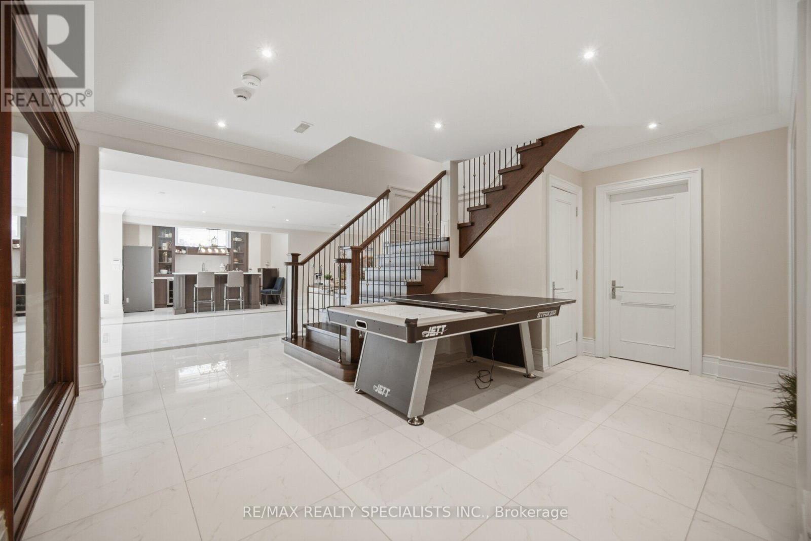 154 Burbank Drive, Toronto, ON photo 37