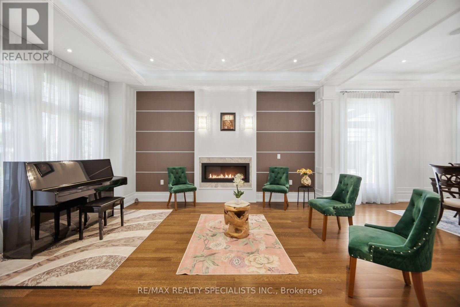 154 Burbank Drive, Toronto, ON photo 5