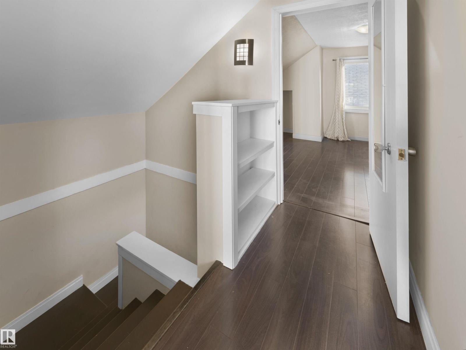 11142 71 AV NW - 16