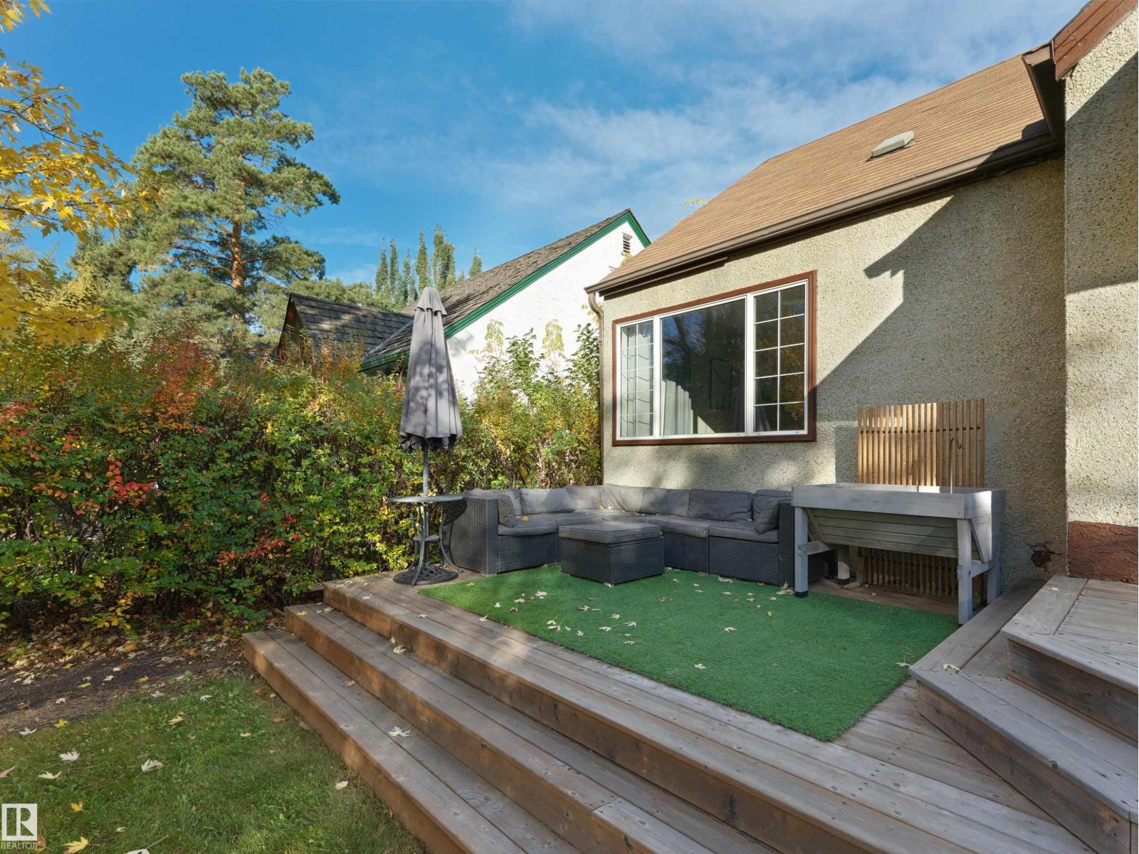 11142 71 AV NW - 2