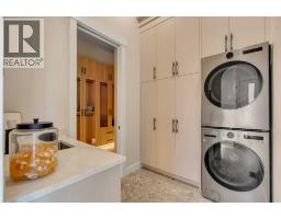 1027 39 Avenue NW - photo 19
