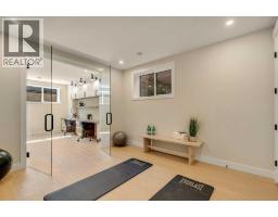 1027 39 Avenue NW - photo 40
