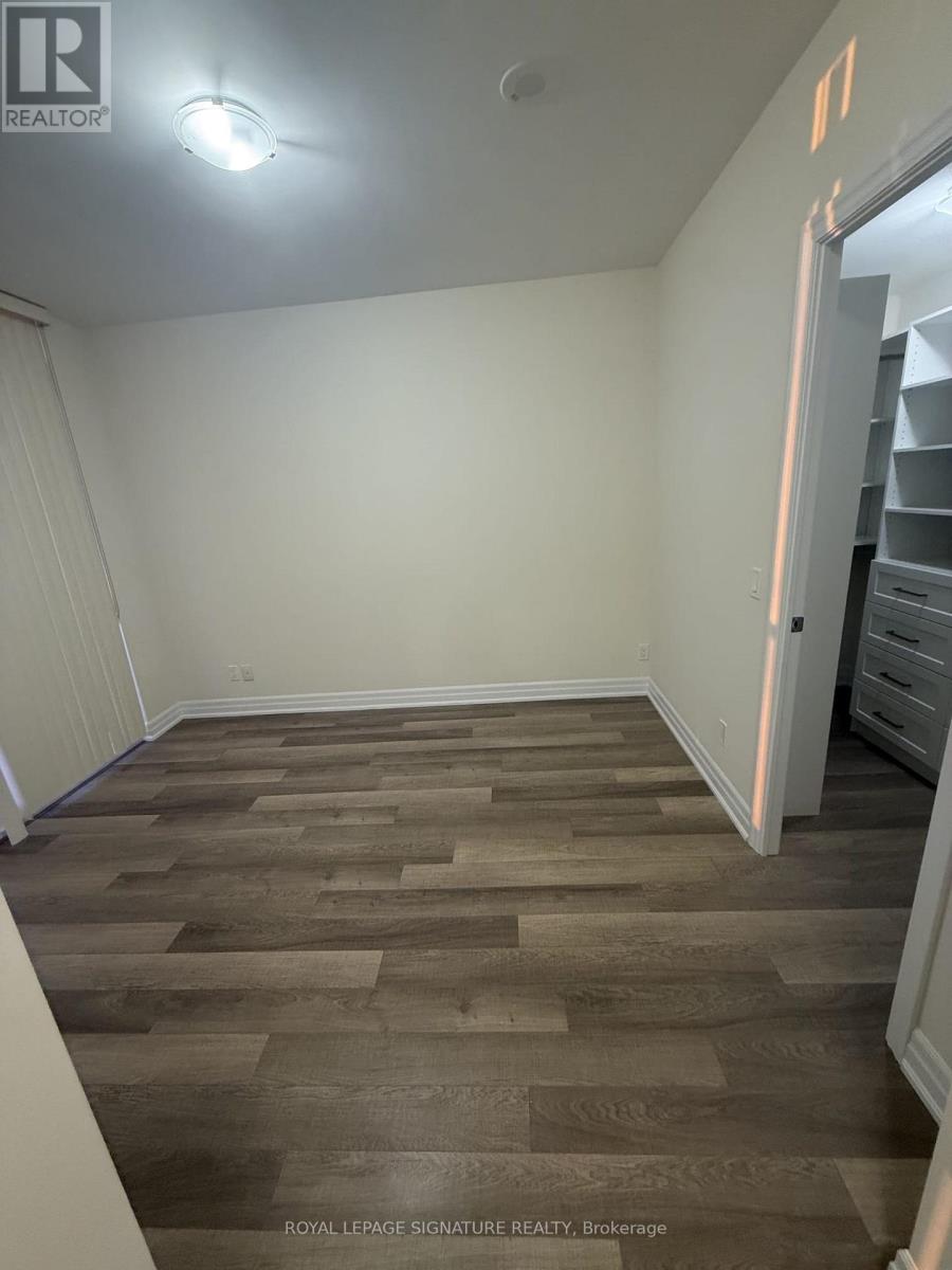 9085 Jane Street — photo 22