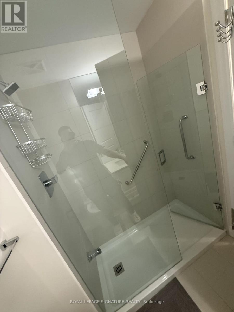 9085 Jane Street — photo 31