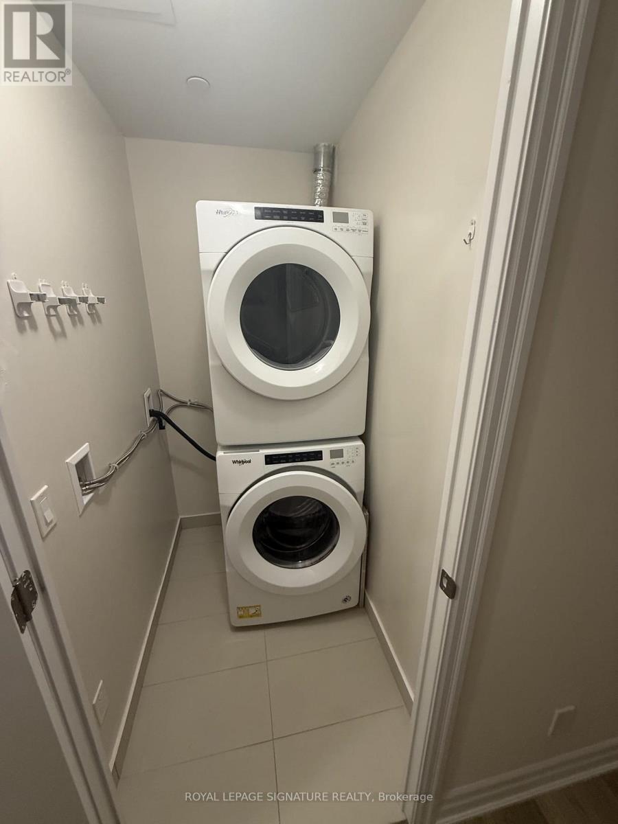 9085 Jane Street — photo 32