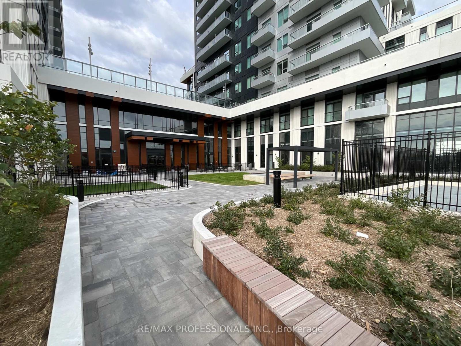 5 Meadowdale Road — photo 32