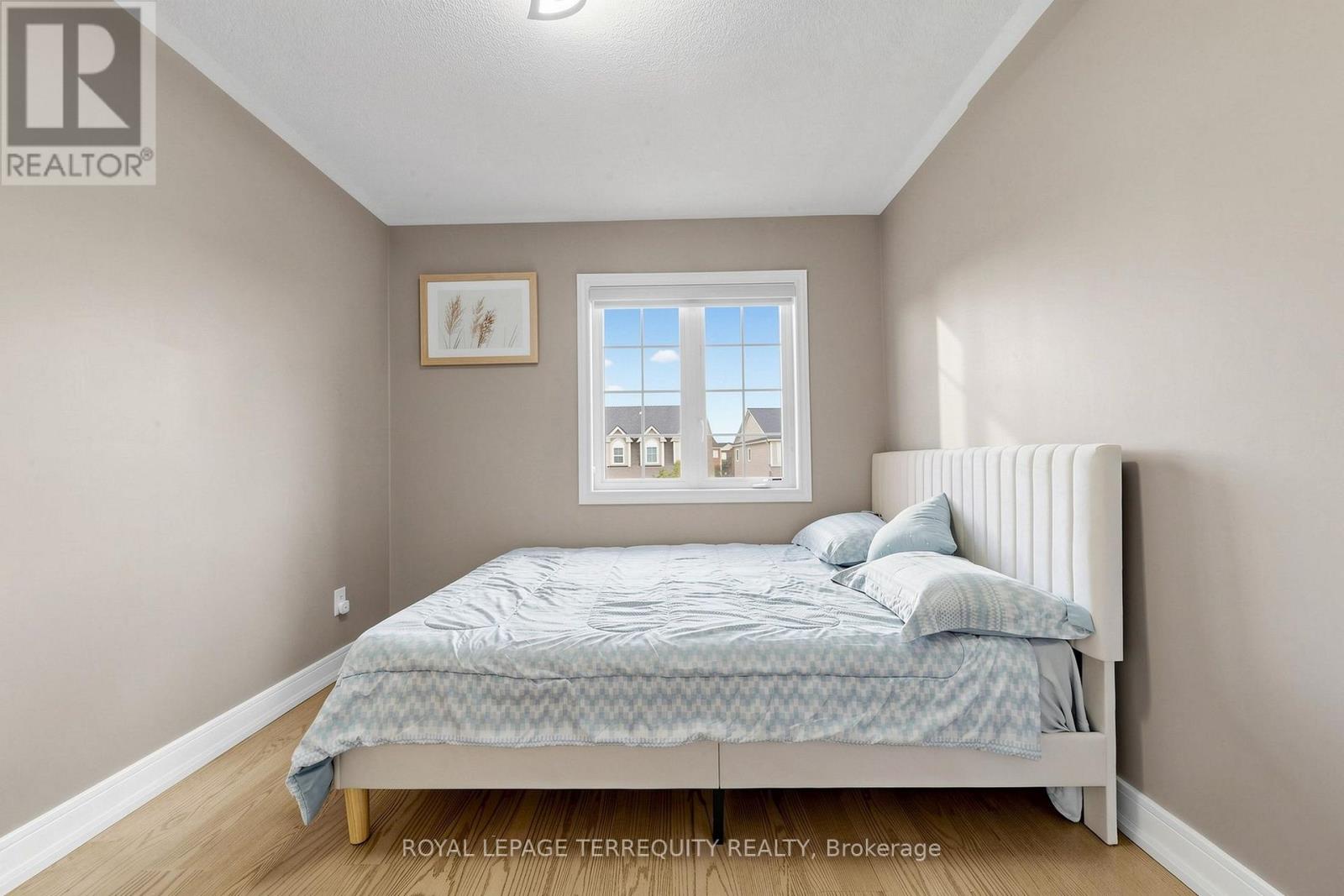 199 ARMSTRONG CRESCENT - 22