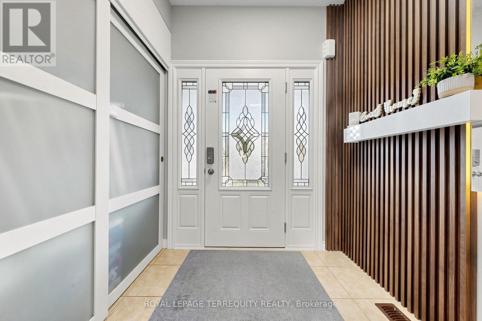 199 ARMSTRONG CRESCENT - 3