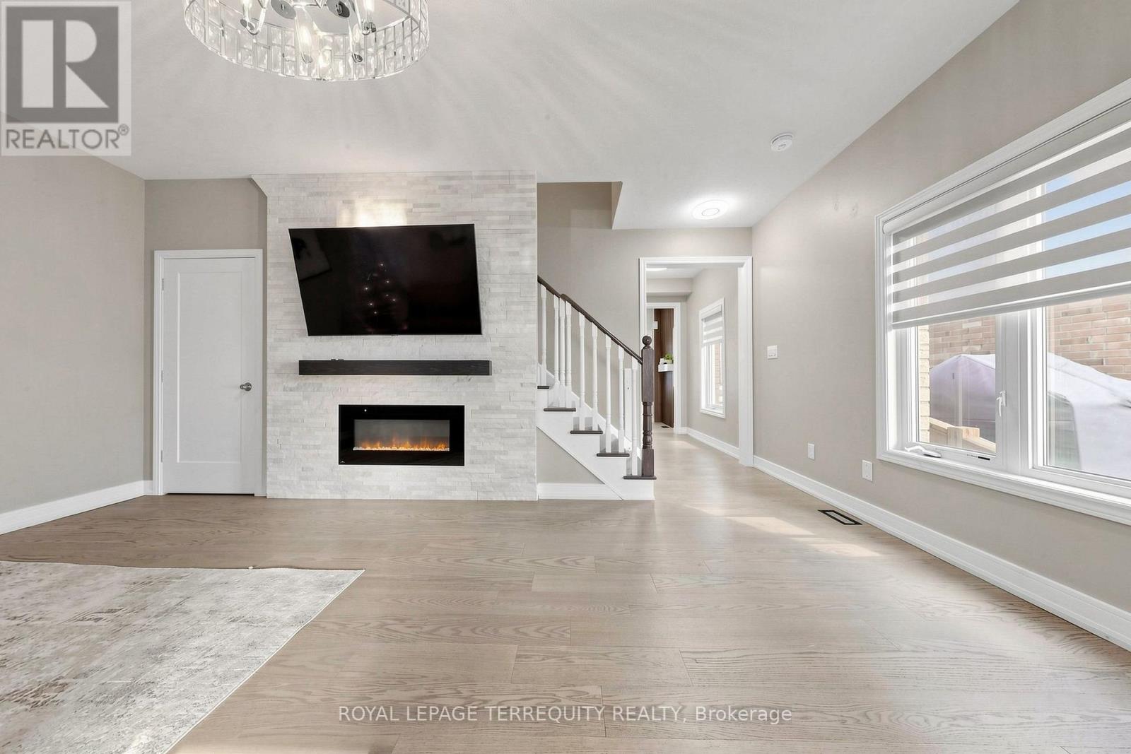 199 ARMSTRONG CRESCENT - 9