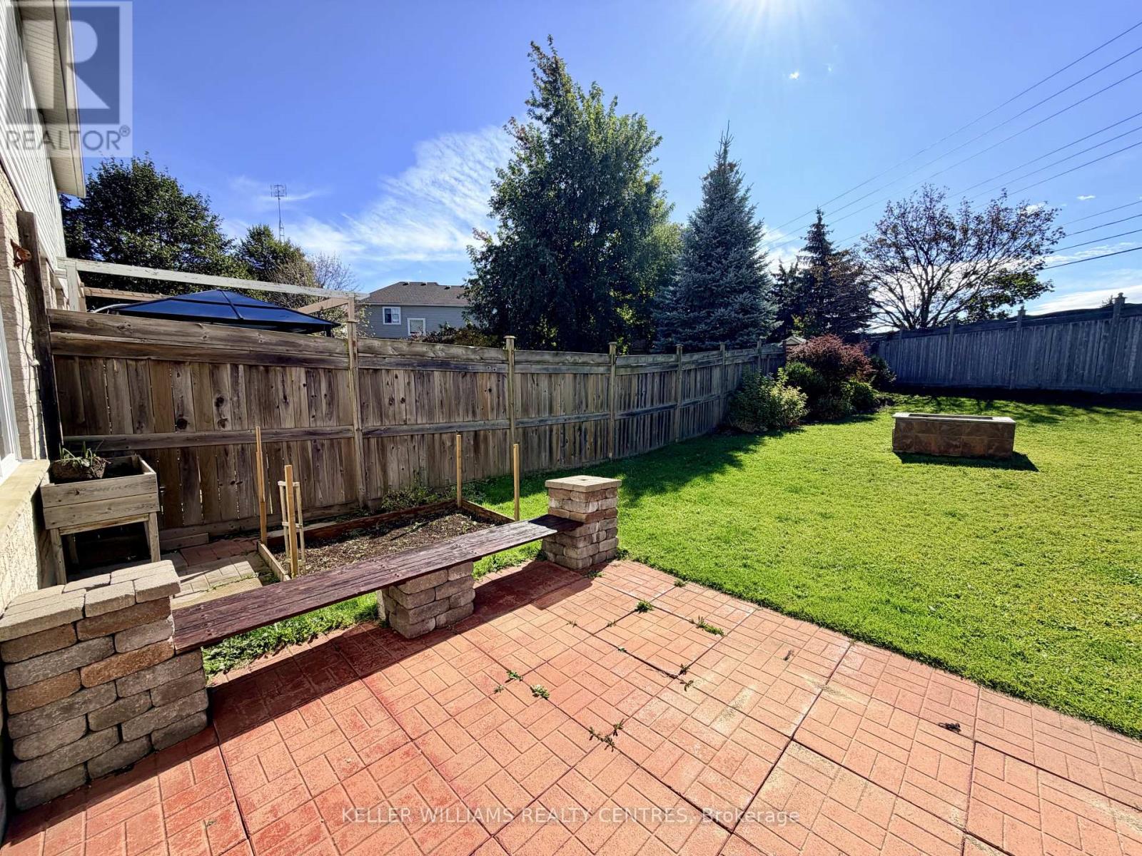 111 Bentley Crescent — photo 15