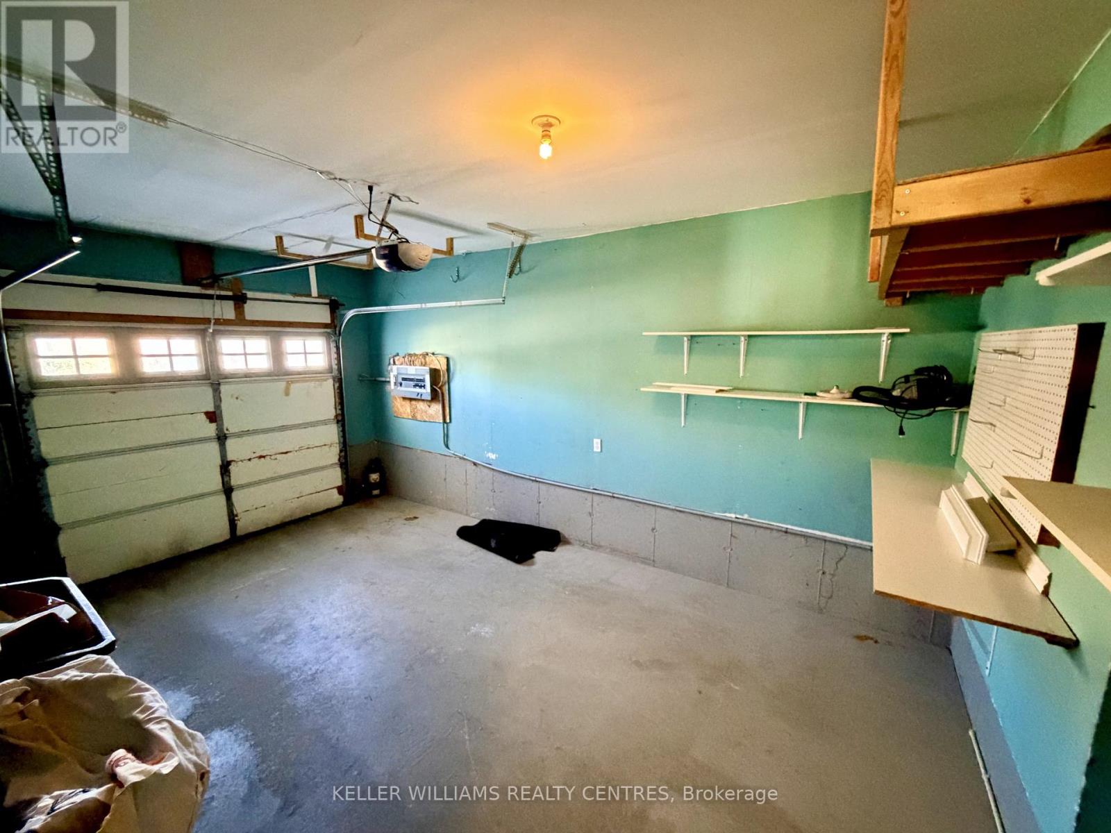111 Bentley Crescent — photo 20