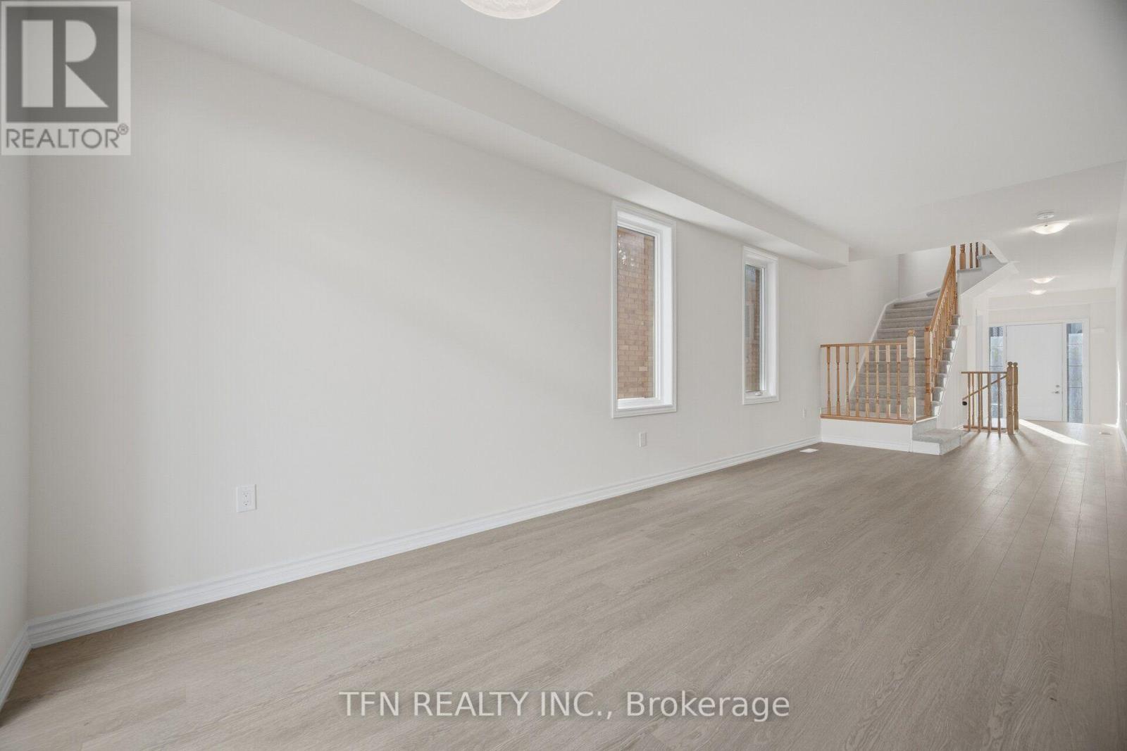31 Brown Street — photo 25