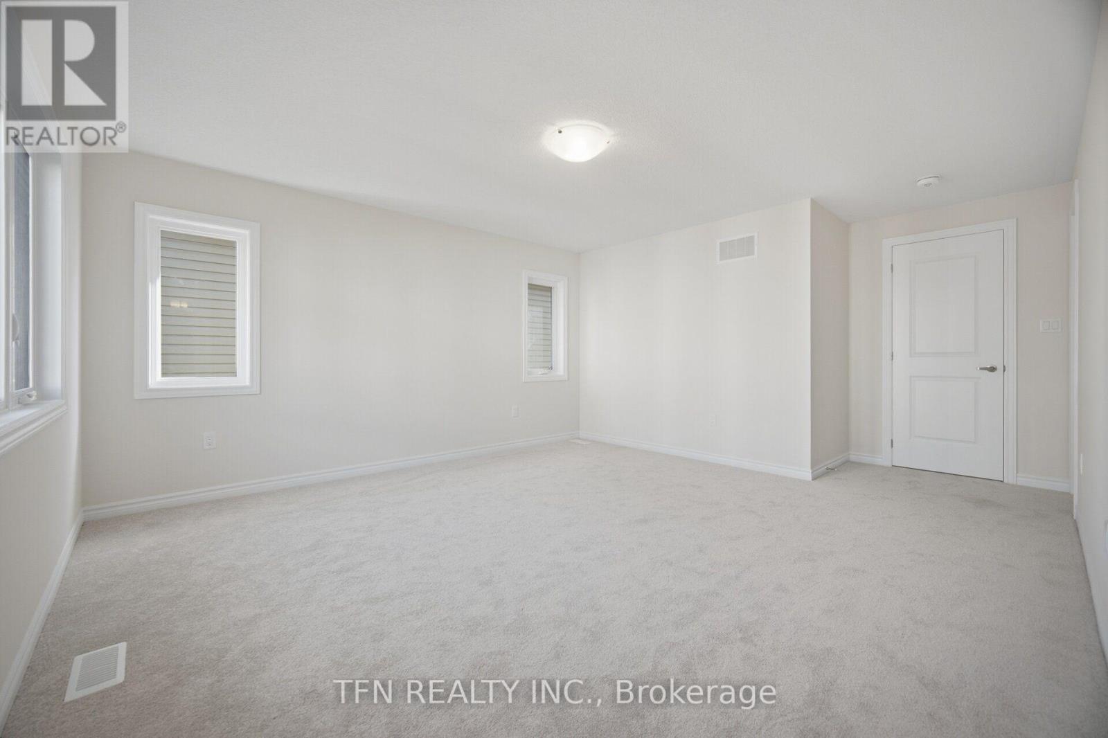 31 Brown Street — photo 33