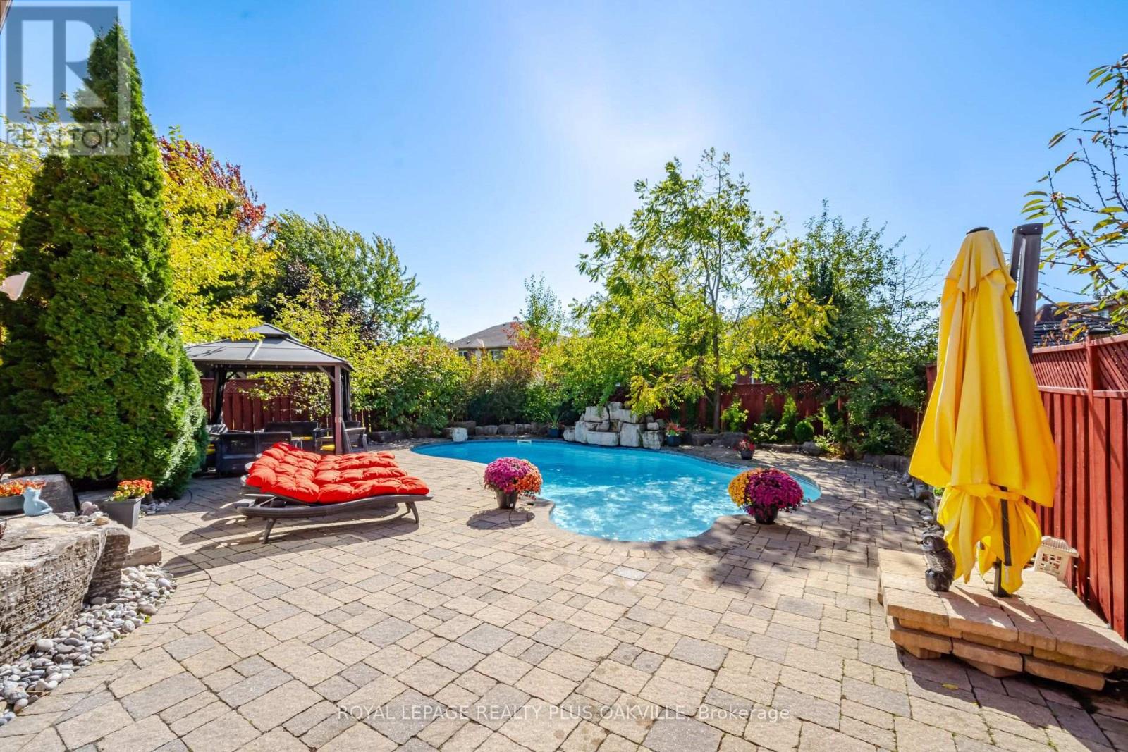 5892 Glen Erin Drive, Mississauga, ON photo 39