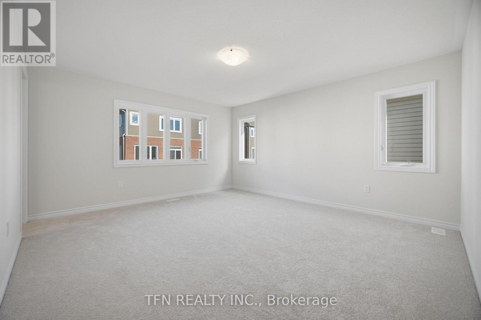 31 Brown Street — photo 32
