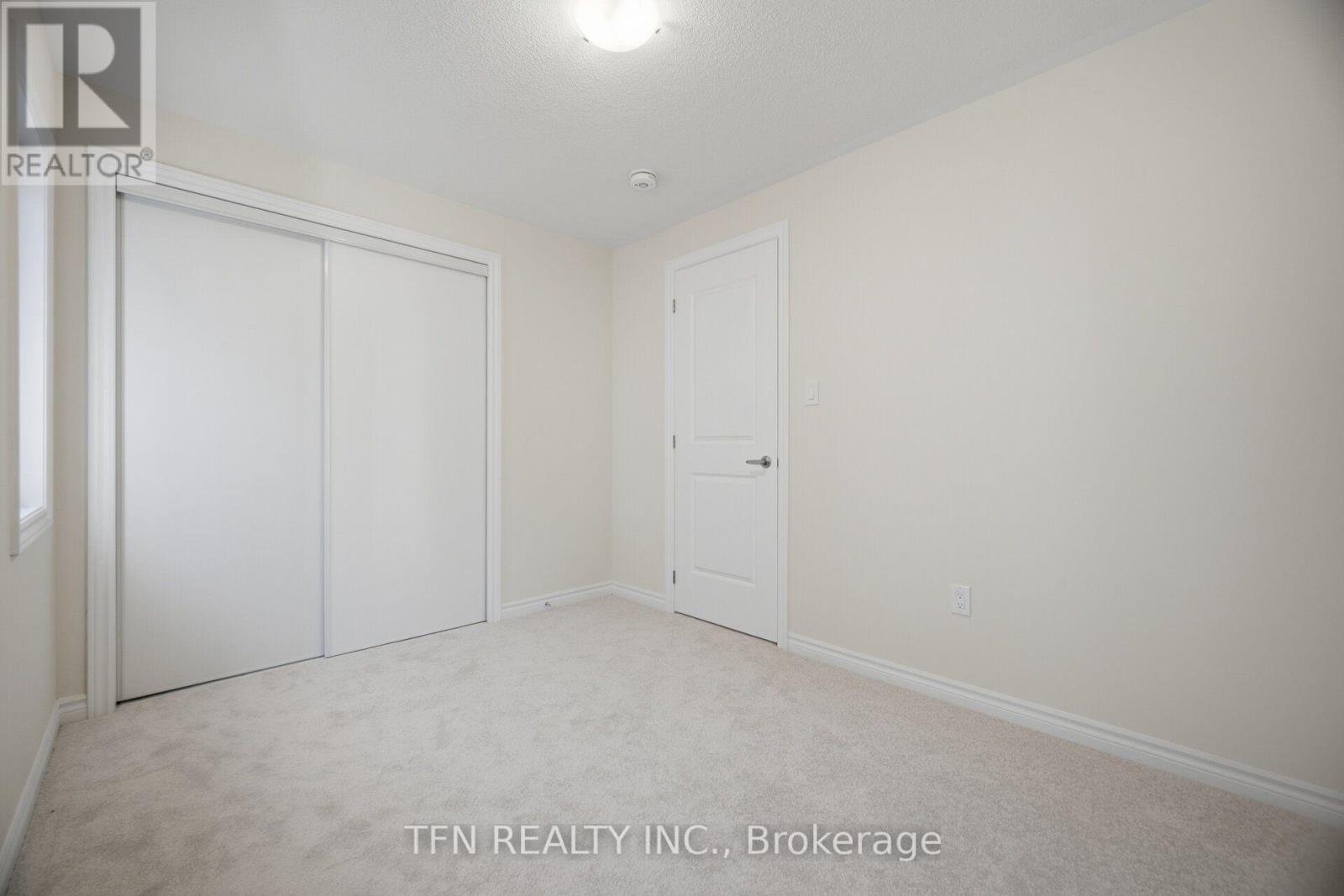 31 Brown Street — photo 43