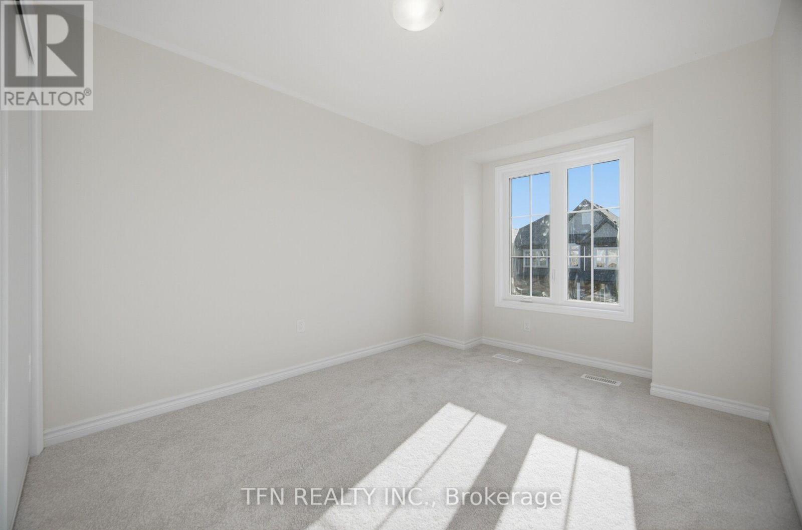 31 Brown Street — photo 40