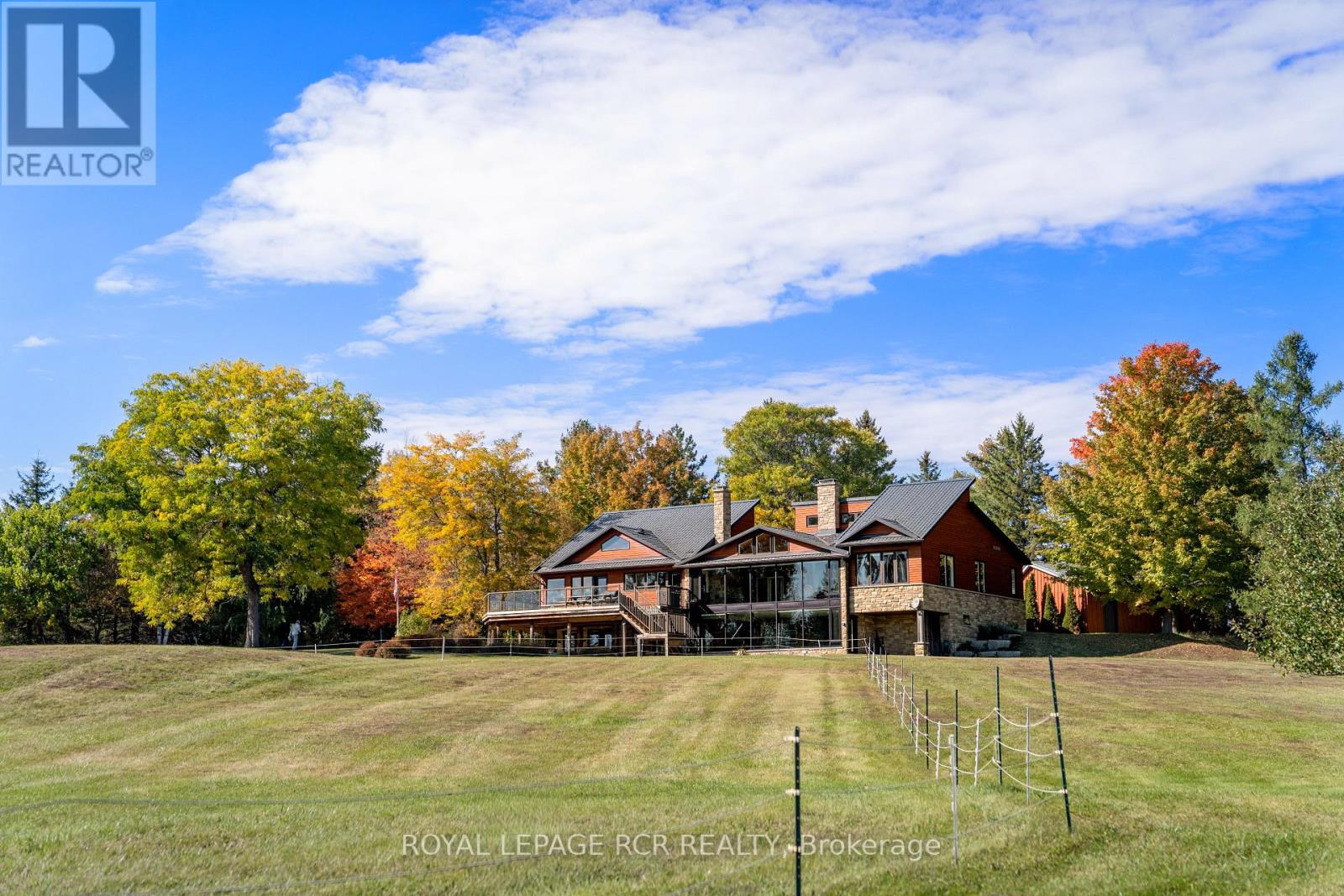 9121 Erin-Garafraxa Townline, Erin, ON photo 2