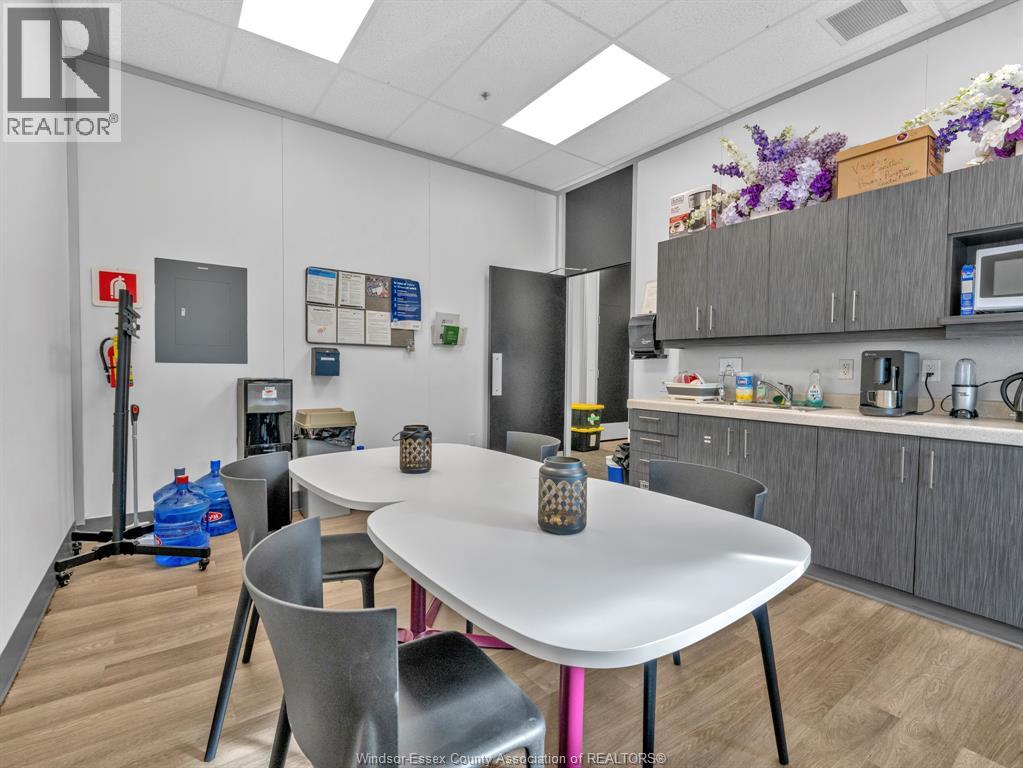 215 Eugenie Street West — photo 19