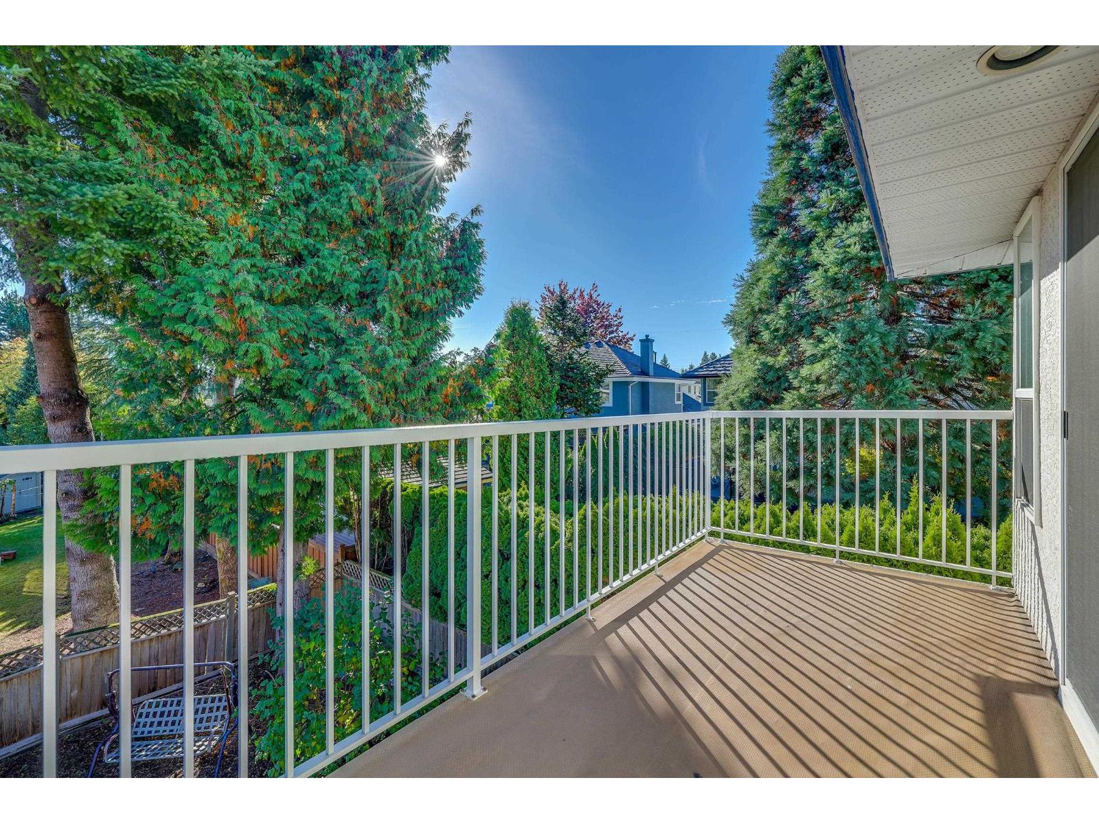 Photo of 11036 163A STREET 17