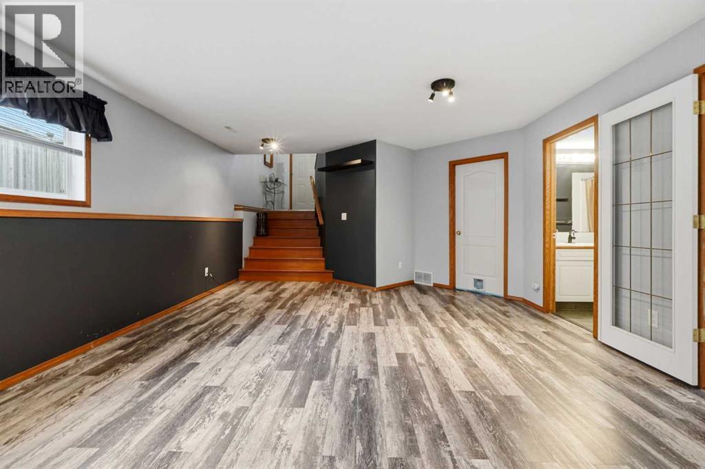 6215 58 Street - 7