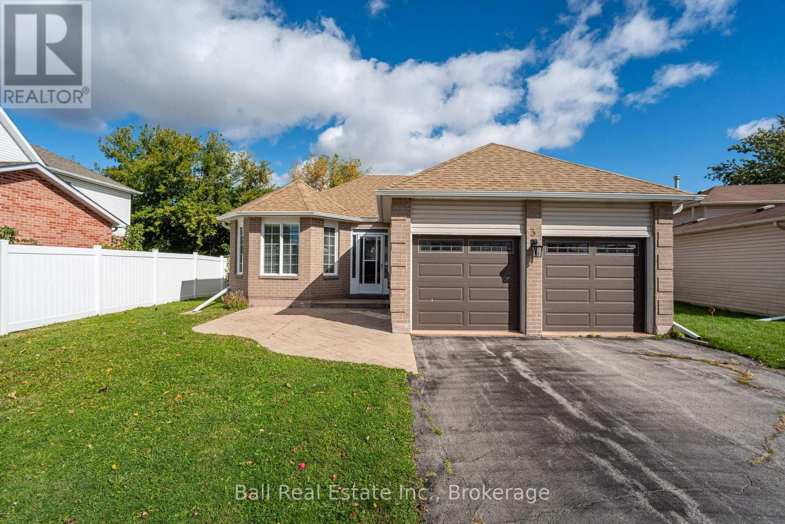 3 Elm Court, Kawartha Lakes, ON photo 1
