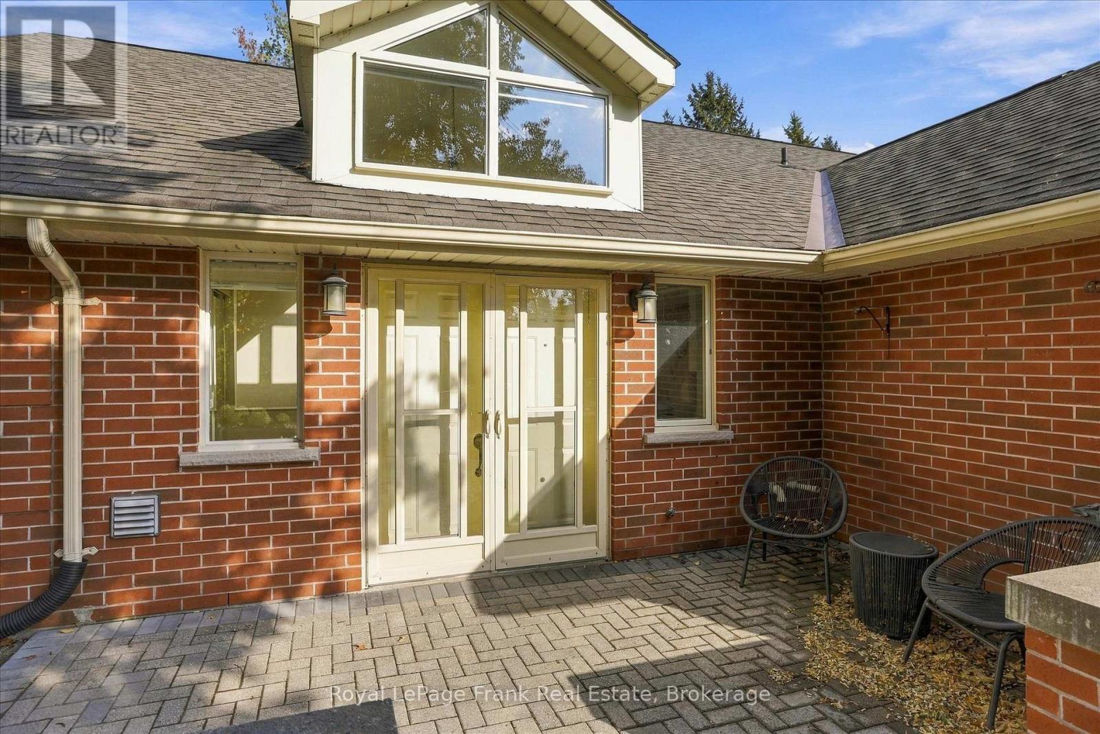 35- 1121 Armour Road, Peterborough, ON photo 3