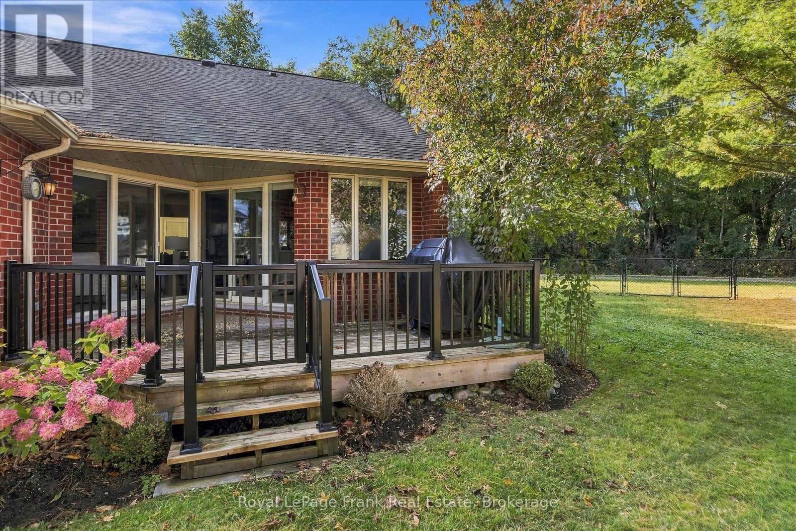 #35 1121 ARMOUR ROAD - 34