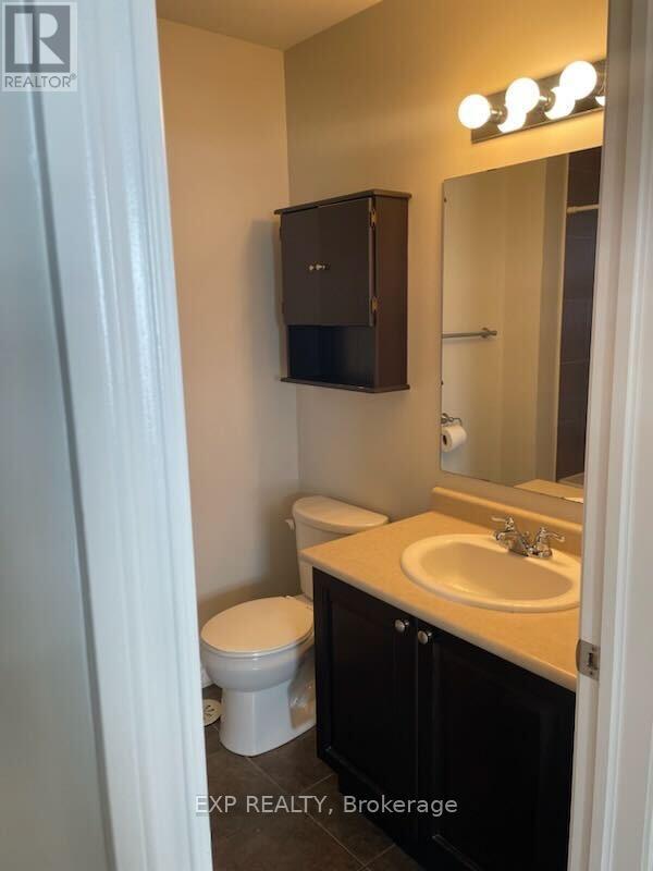 2439 Nutgrove Avenue — photo 11