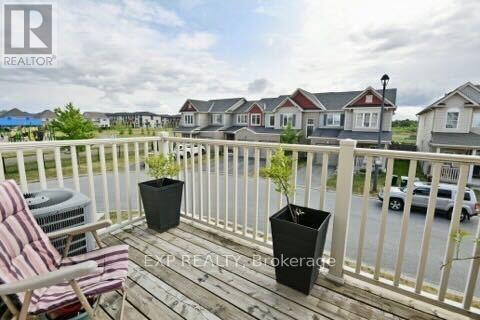 2439 Nutgrove Avenue — photo 13