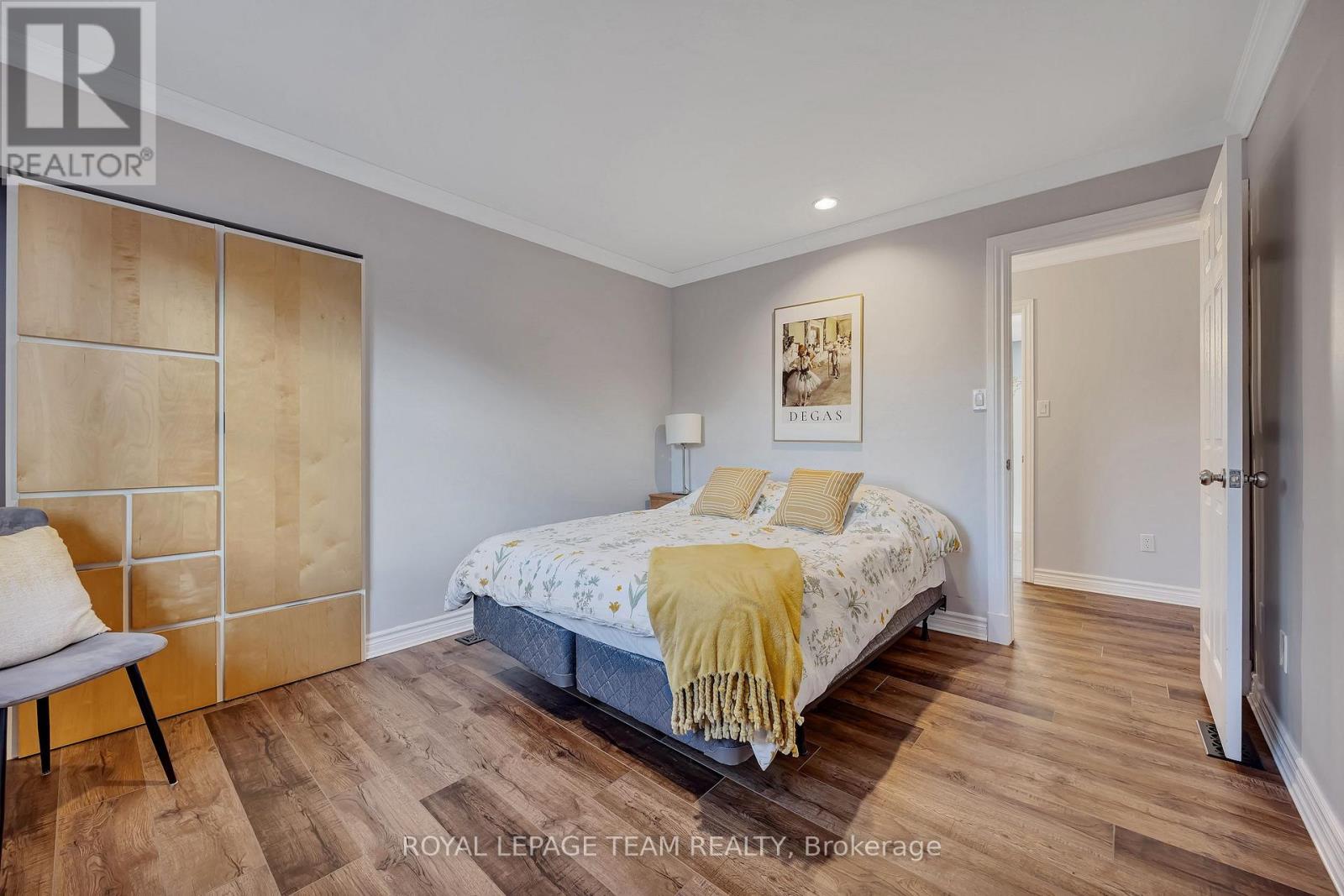 410 CLOTHIER STREET W - Image 25