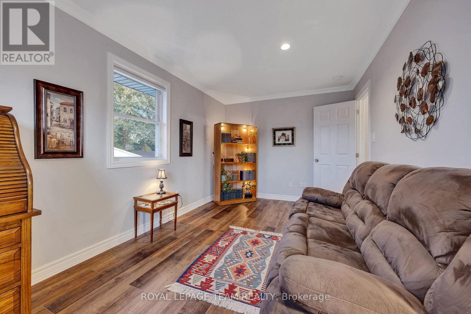 410 CLOTHIER STREET W - Image 27