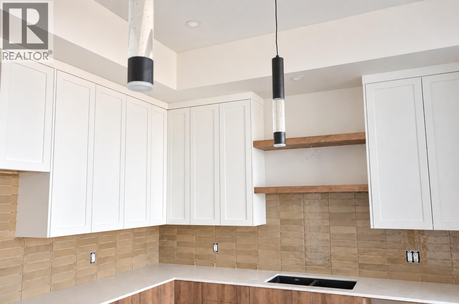  3746 Morningside Drive, West Kelowna