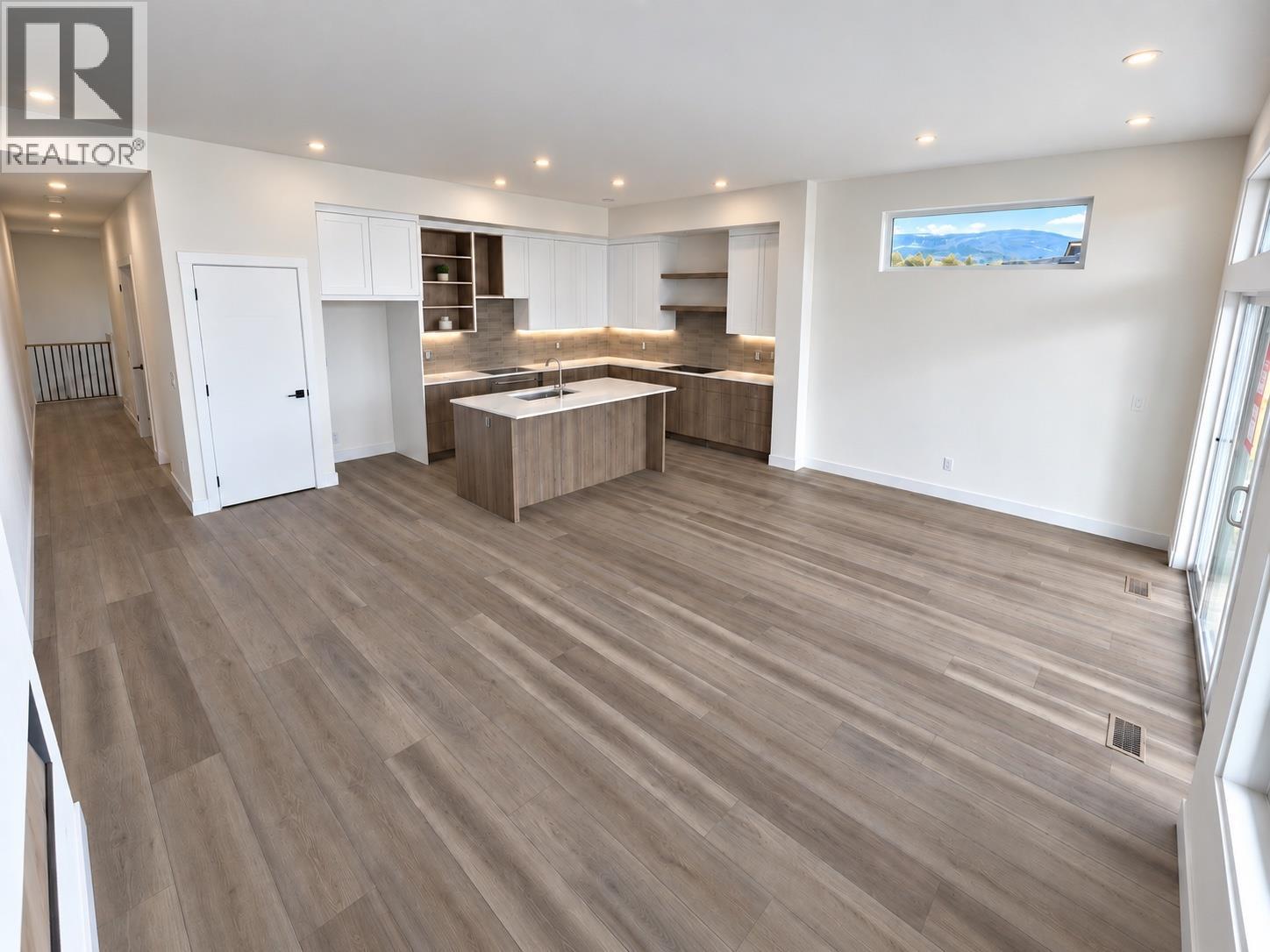  3746 Morningside Drive, West Kelowna