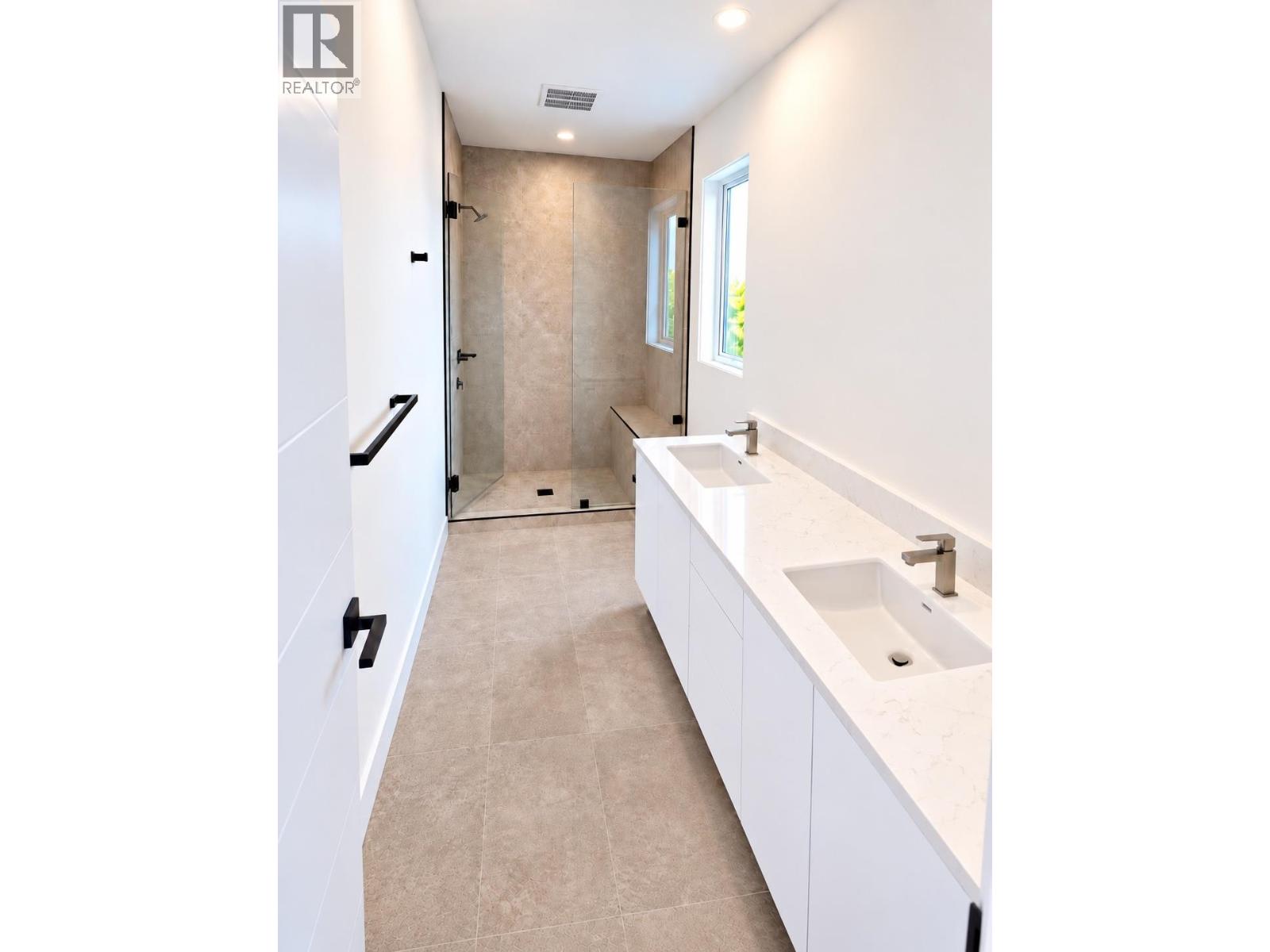  3746 Morningside Drive, West Kelowna