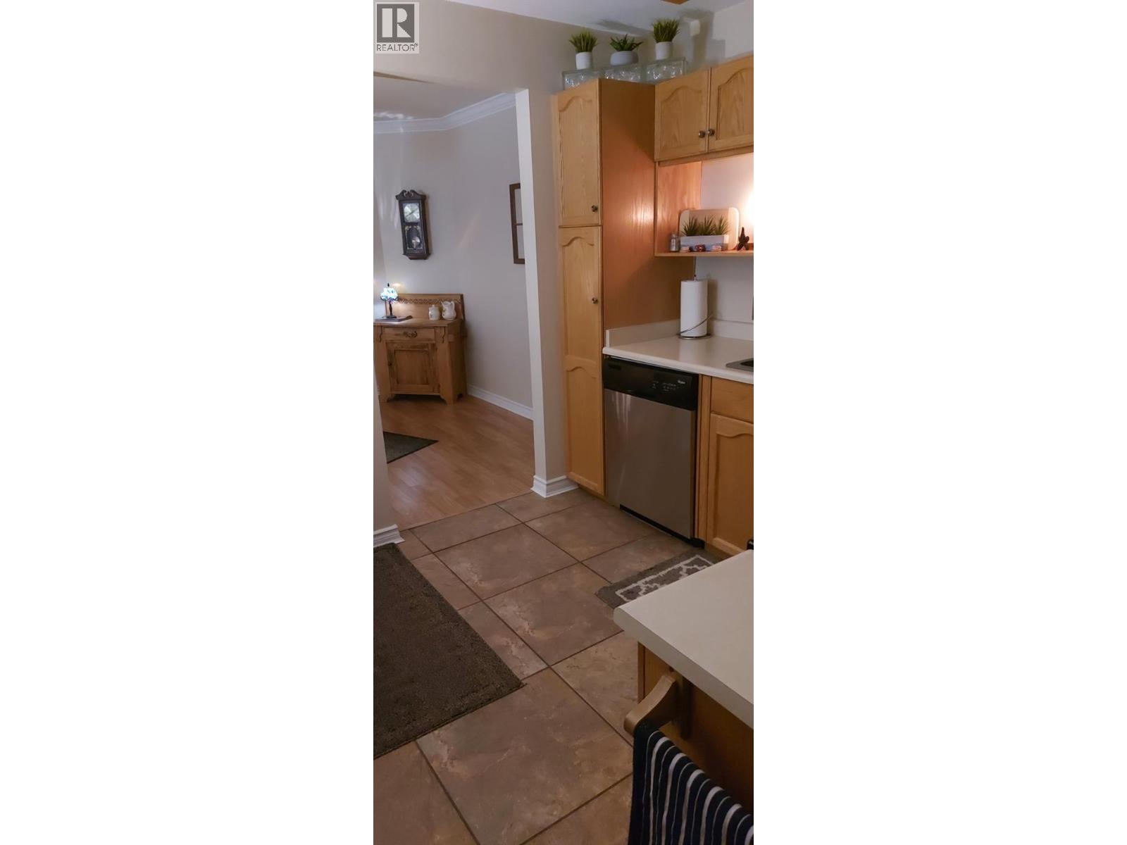 311 1445 HALIFAX Street, Penticton