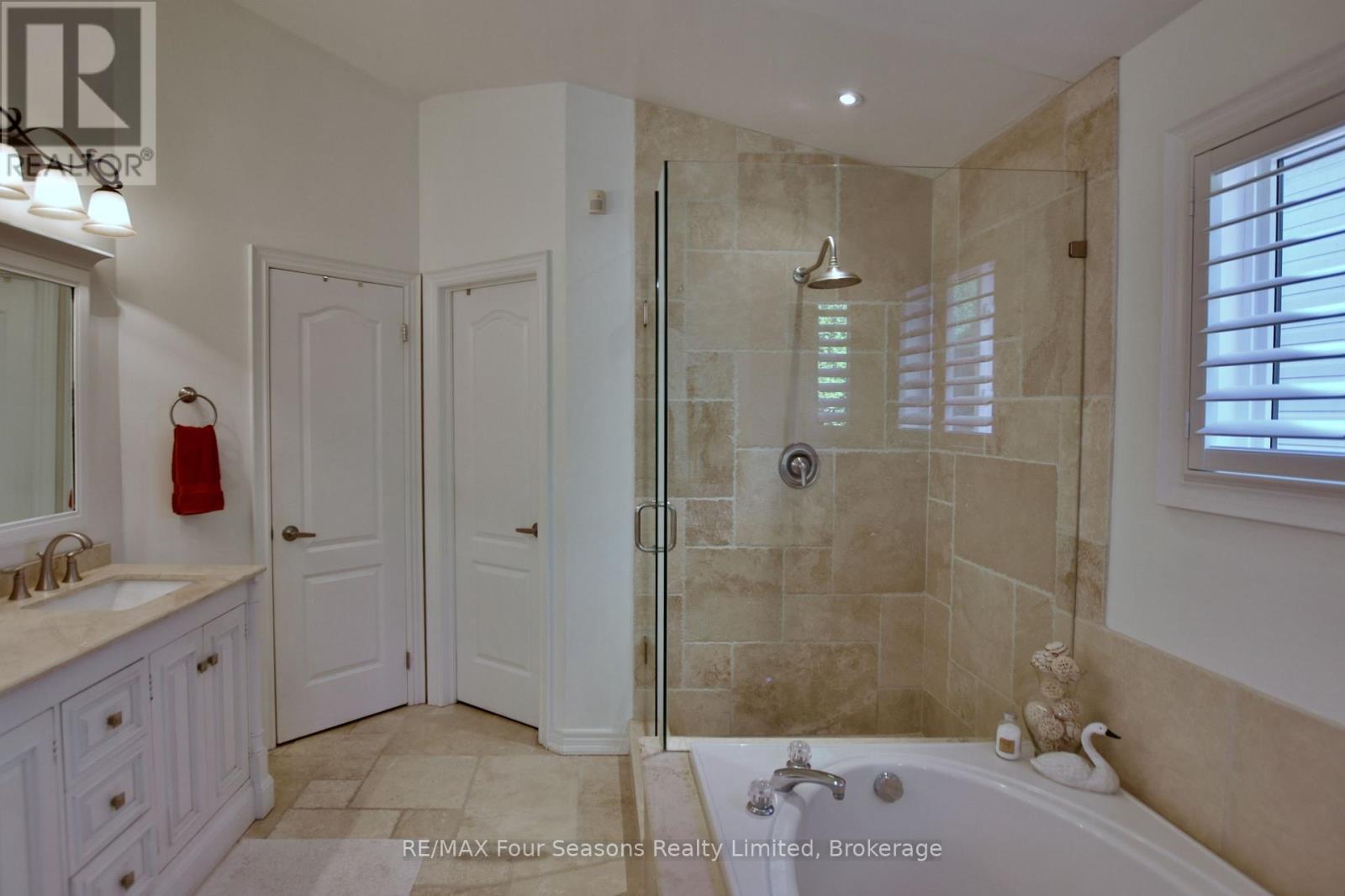 32 Nettleton Court — photo 20