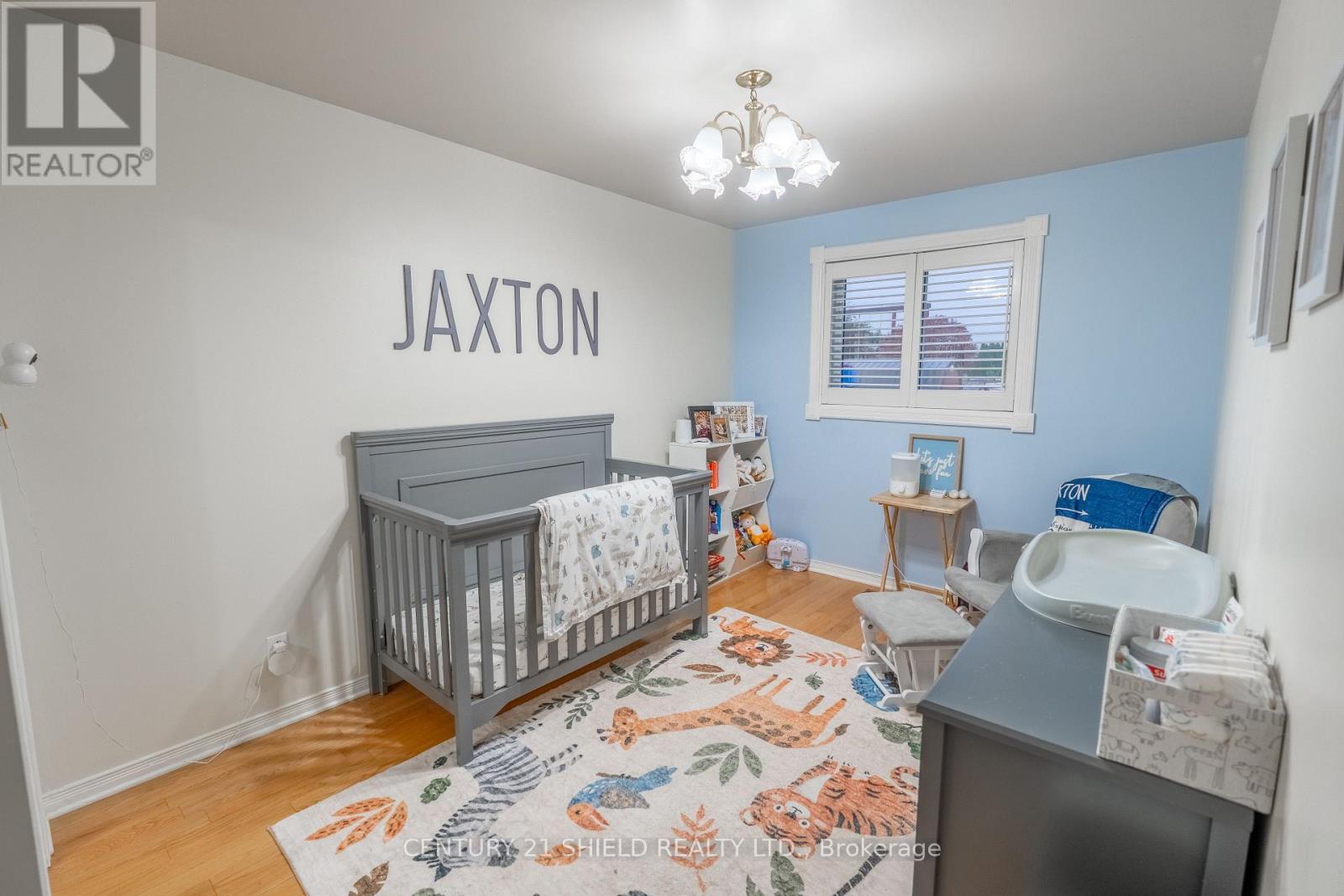 434 HILBERT AVENUE - Image 4