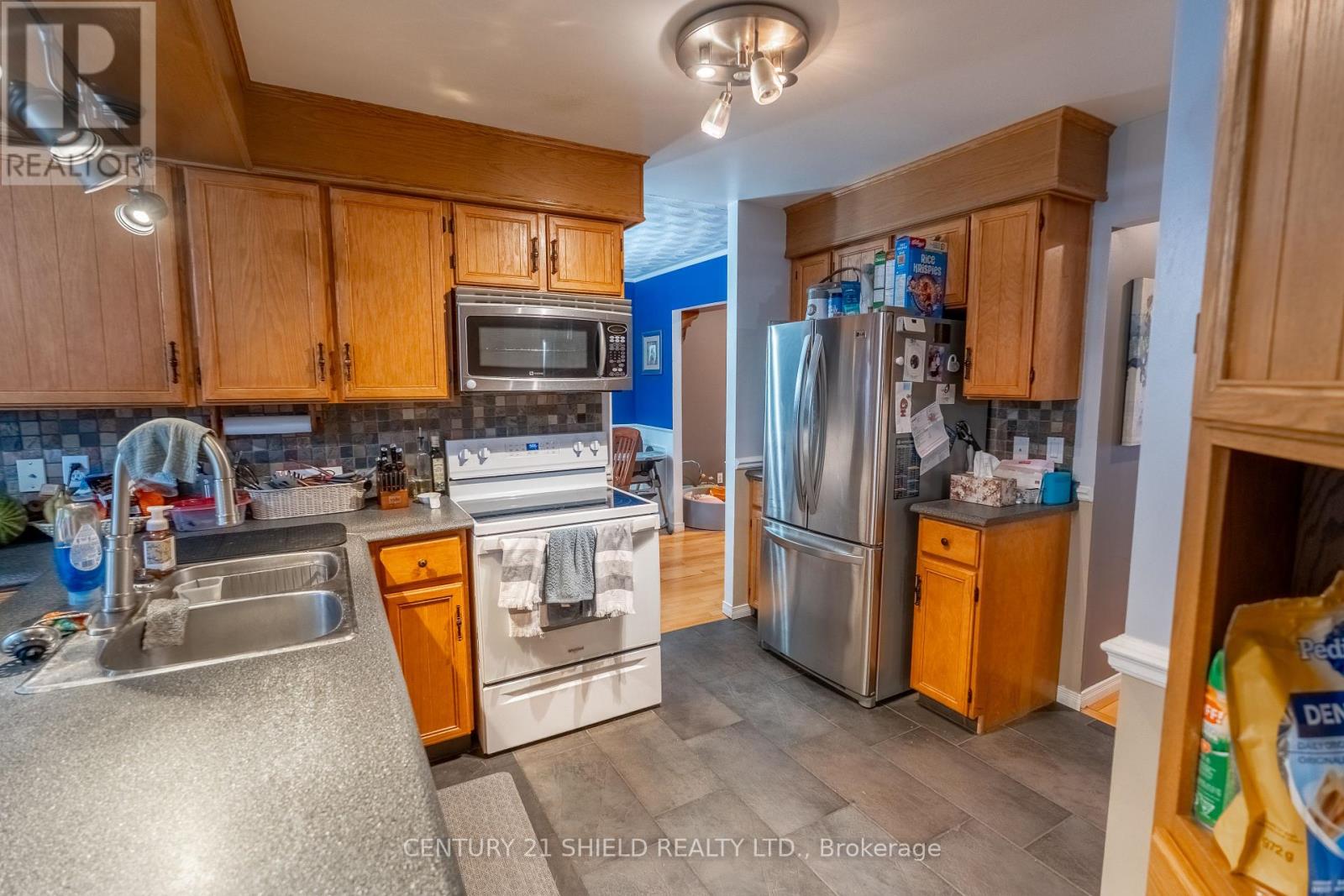 434 HILBERT AVENUE - 8