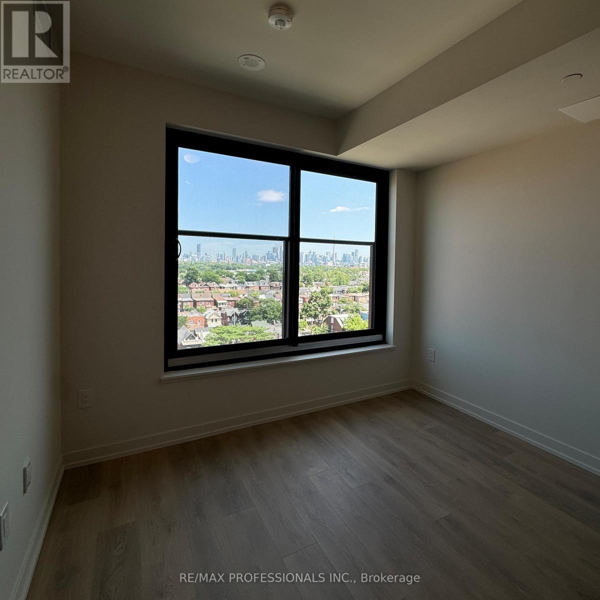 181 Sterling Road — photo 10