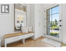 2131 29 Avenue SW - photo 2
