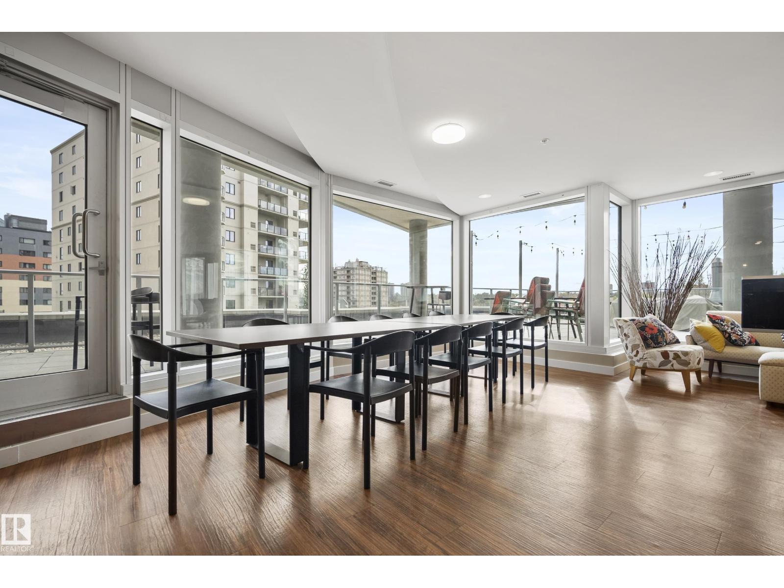 #1504 9720 106 ST NW - 39
