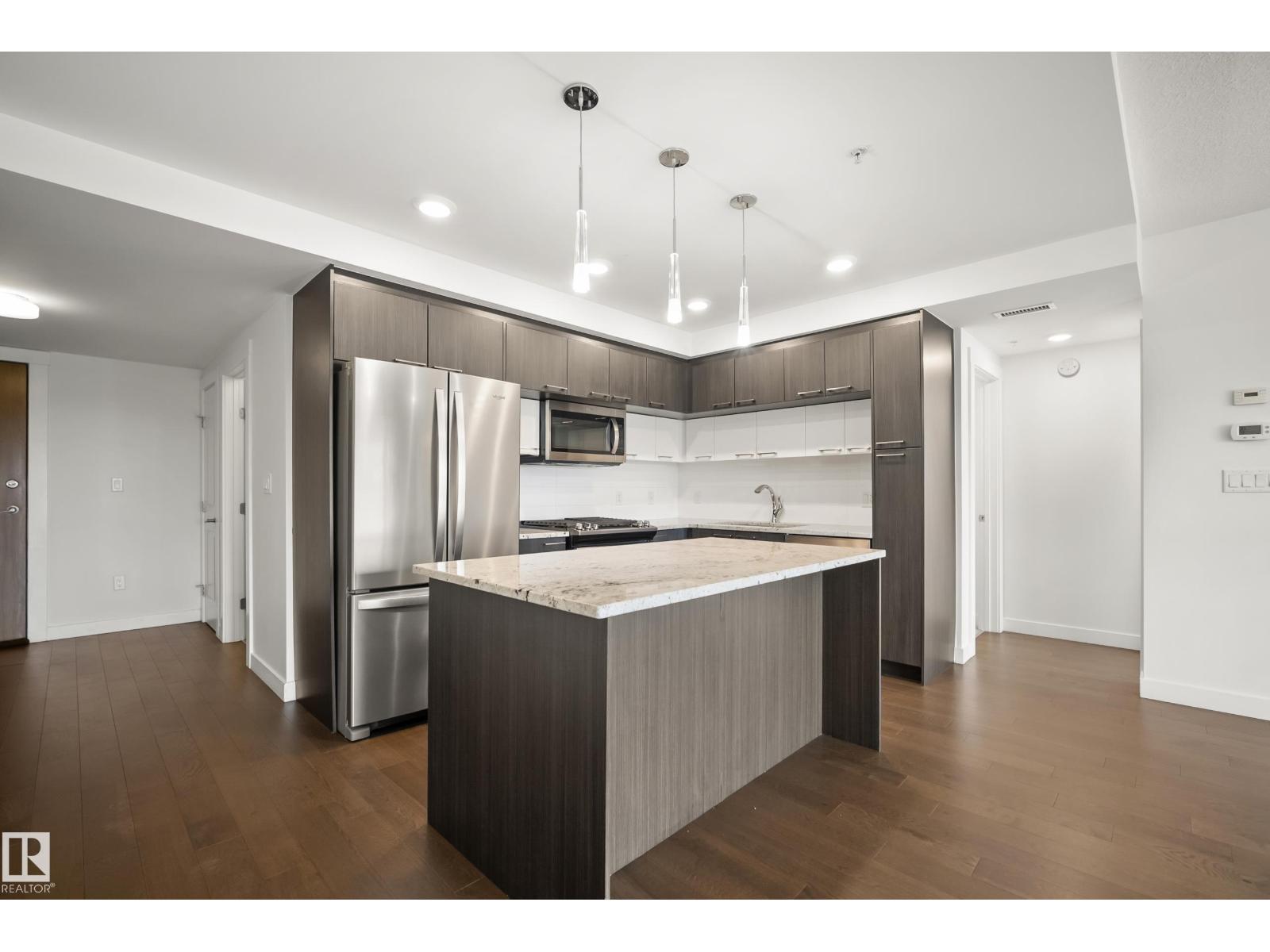 #1504 9720 106 ST NW - 4
