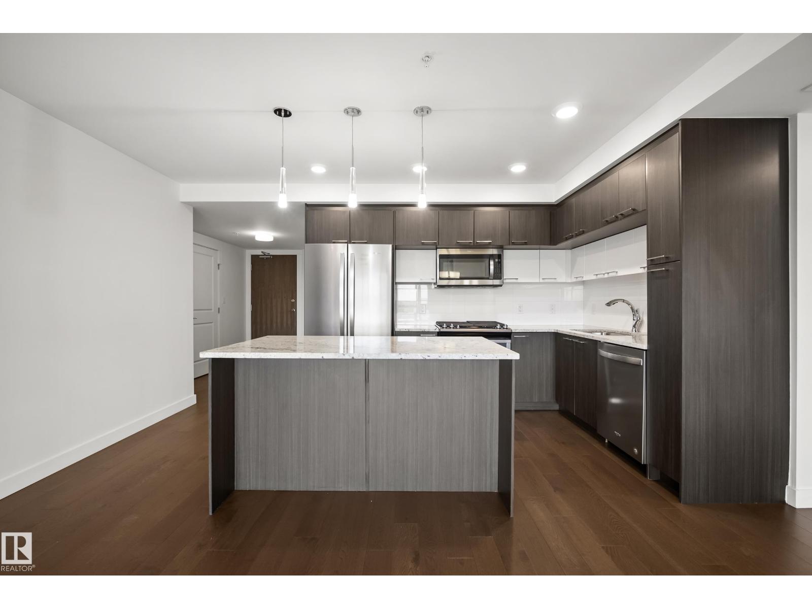 #1504 9720 106 ST NW - 6