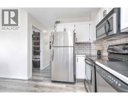 5430 45 Street, Lacombe, AB T4L1H1 Photo 9