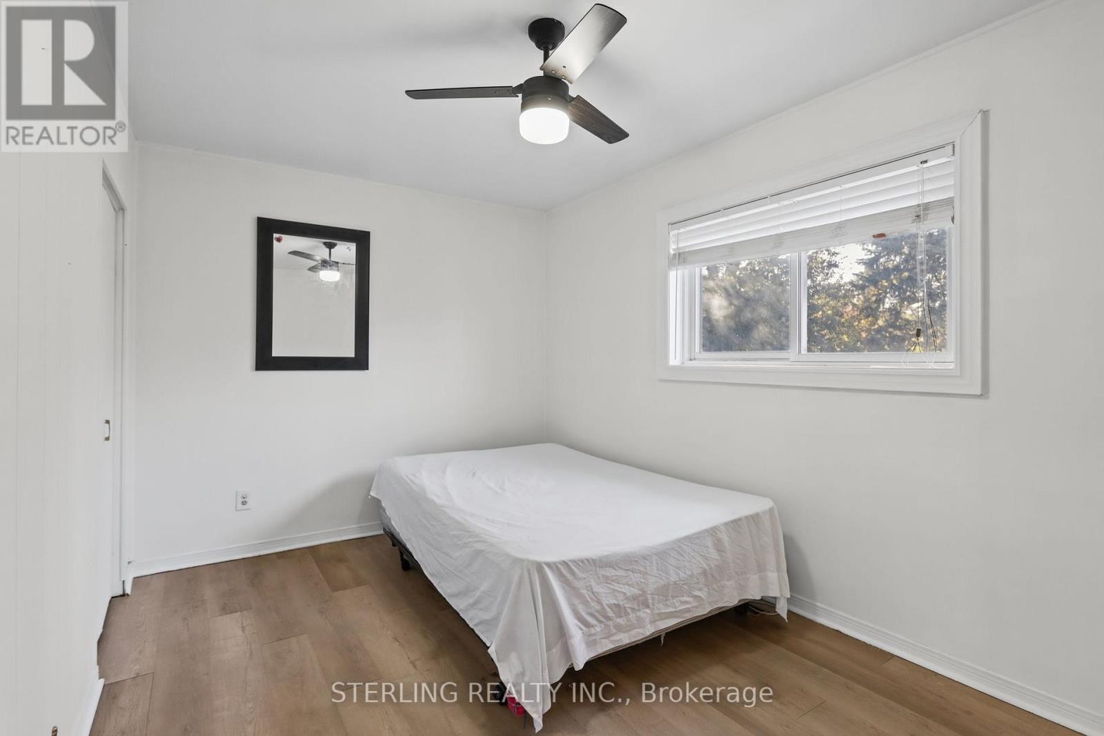 27 Oakmeadow Boulevard, Toronto, ON photo 13