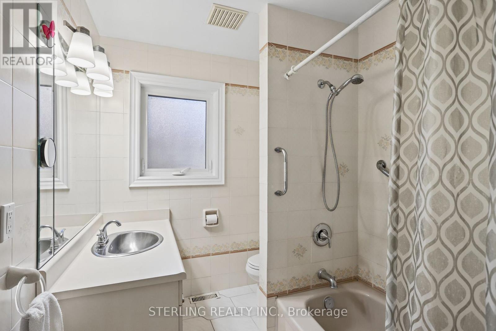 27 Oakmeadow Boulevard, Toronto, ON photo 15