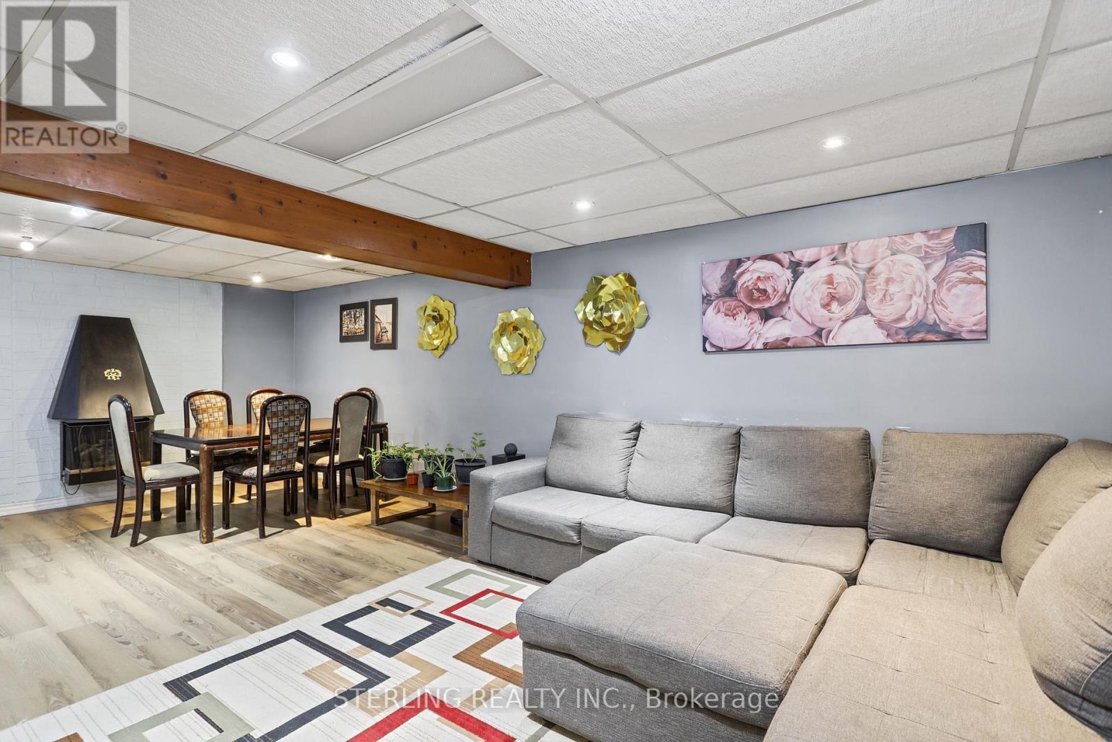 27 OAKMEADOW BOULEVARD - 22