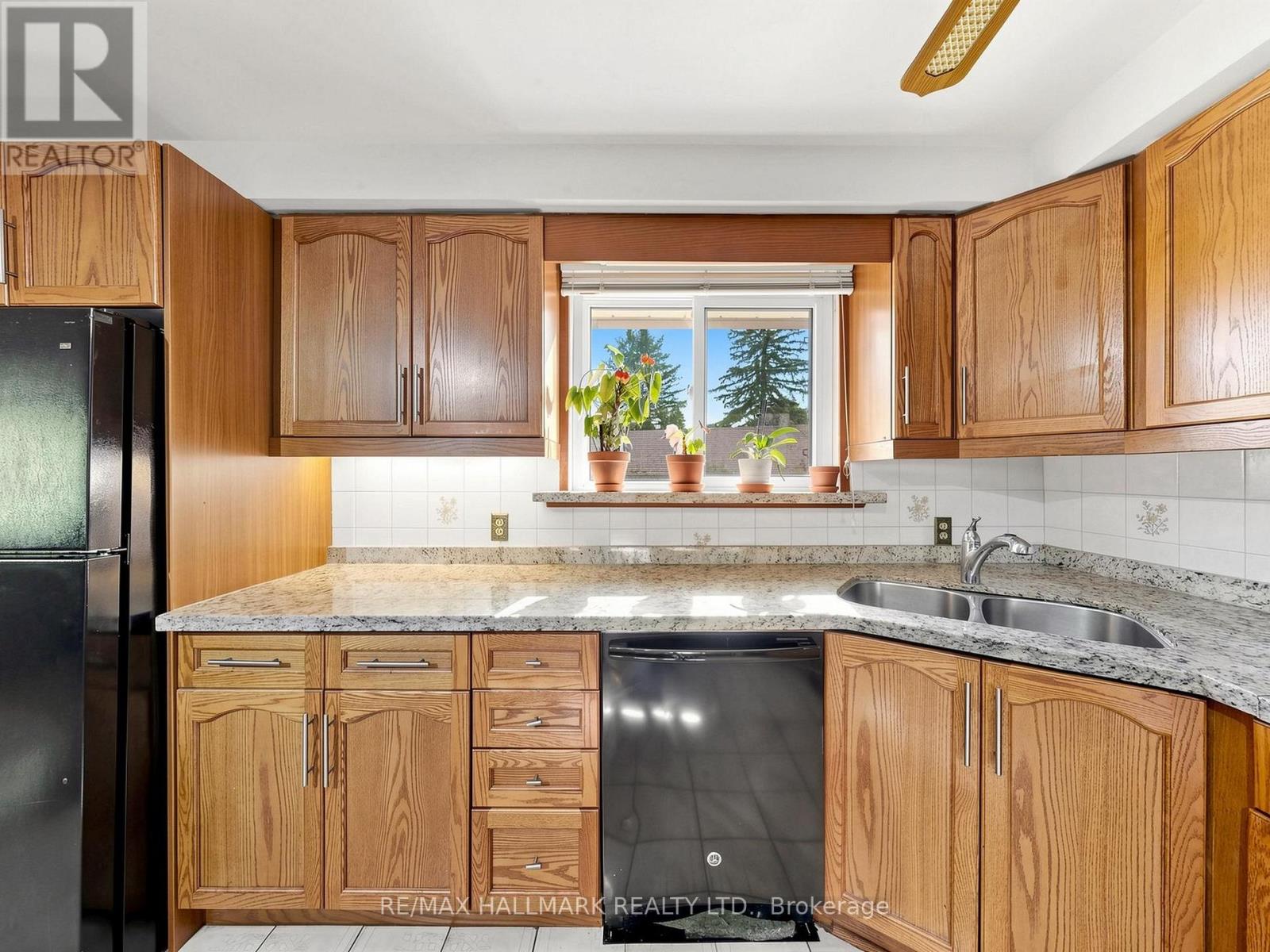 4 MULTIFLORA PLACE - 8