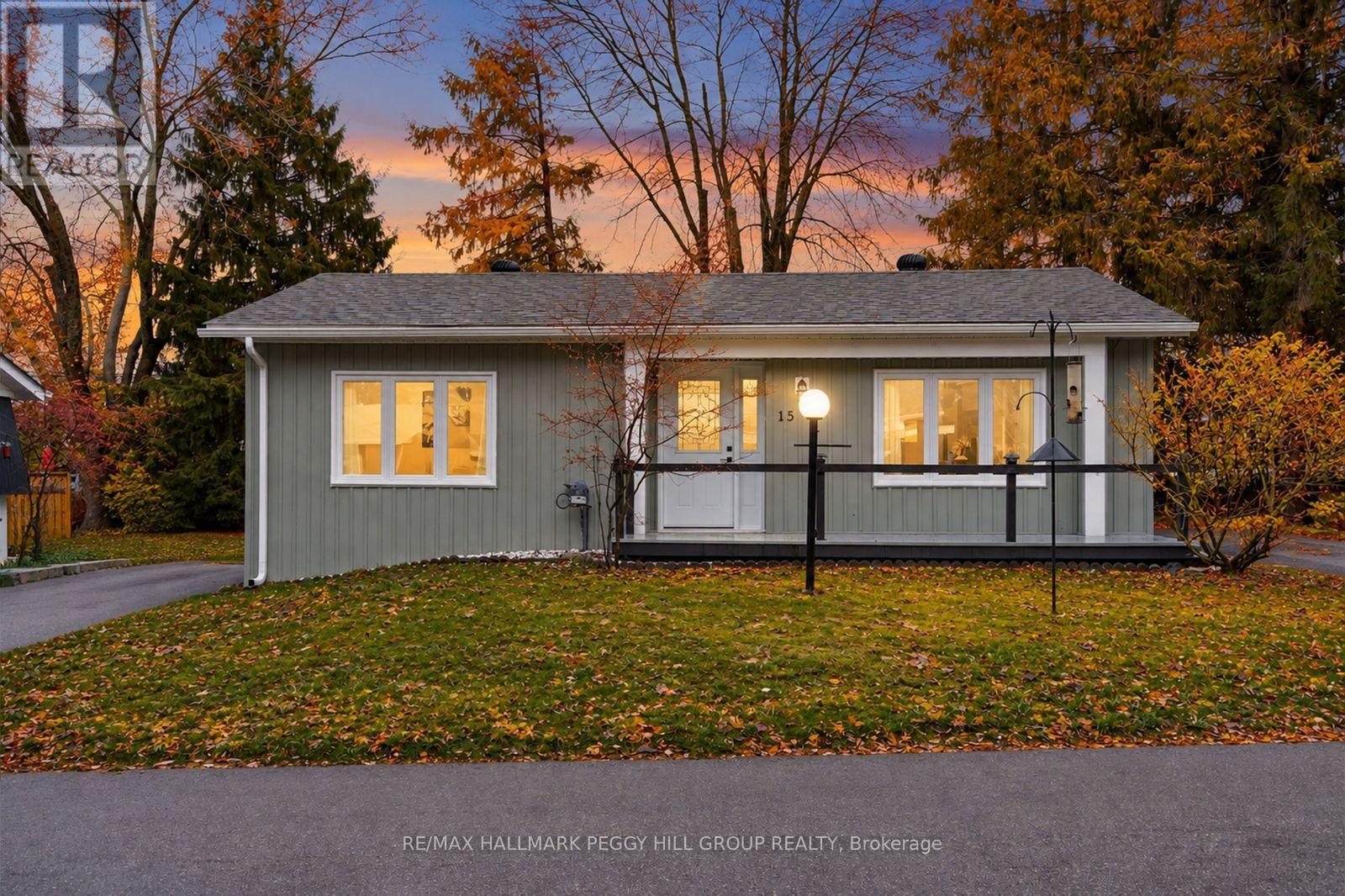 15 Cherrywood Lane, Innisfil, ON photo 1